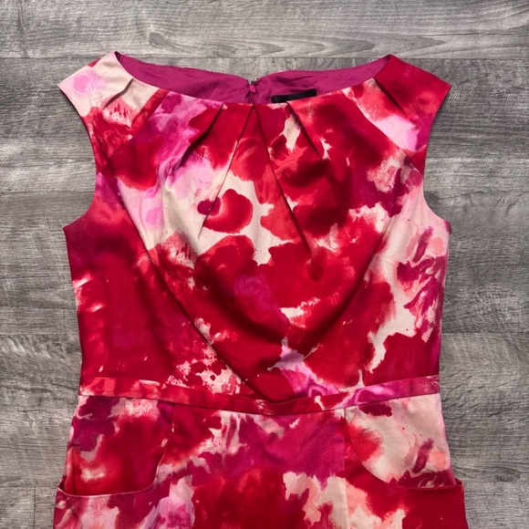 Adrianna Papell Red/Pink Watercolor Sleeveless Sheath Dress Pockets Womens Sz. 6 - Picture 3 of 9
